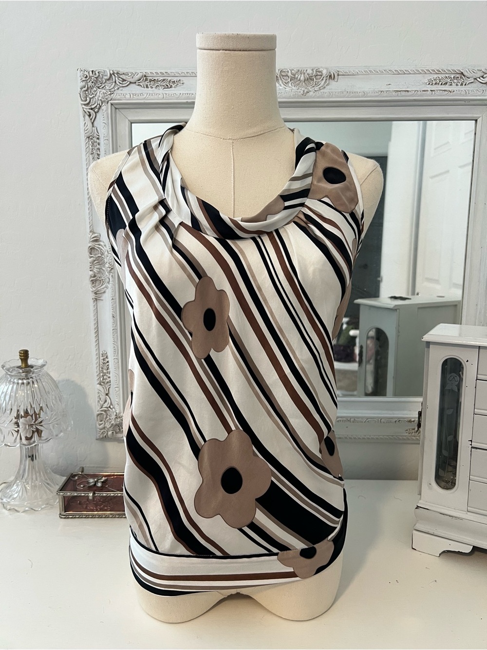 vintage y2k striped and flower printed office siren tank top - Picture 5 of 8